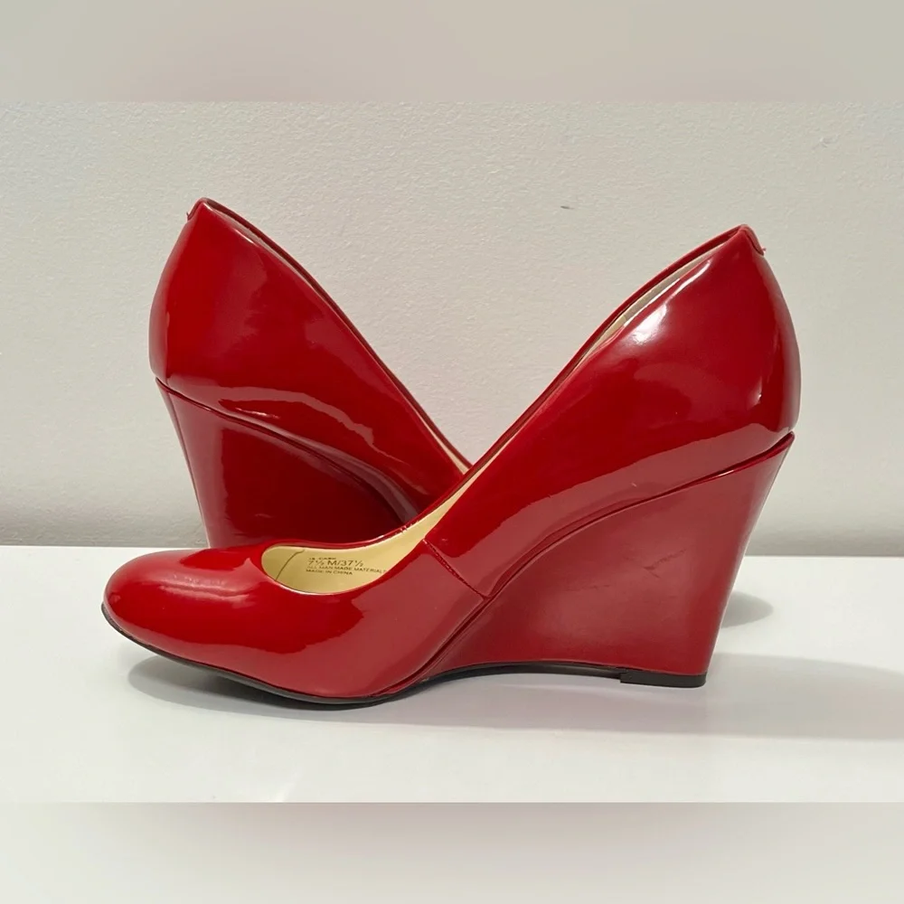 Jessica Simpson Wedges - Picture 4 of 10